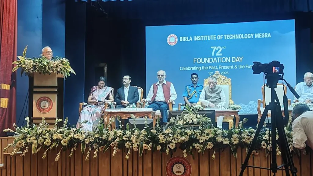 Jharkhand Governor Santosh Kumar Gangwar addressing the 72nd Foundation Day celebration at BIT Mesra while emphasizing AI, innovation, research, startups and entrepreneurship.