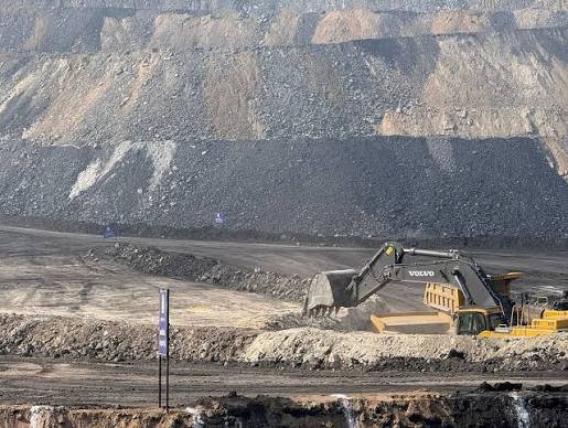 Tubed Coal Mine and North Dhadu Coal Project in Latehar, Jharkhand showcasing coal mining development and infrastructure expansion.